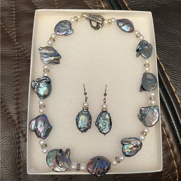 Genuine Dancing Black Keshi Pearls - Peacock Blue High Luster Strand Necklace - Picture 3 of 6